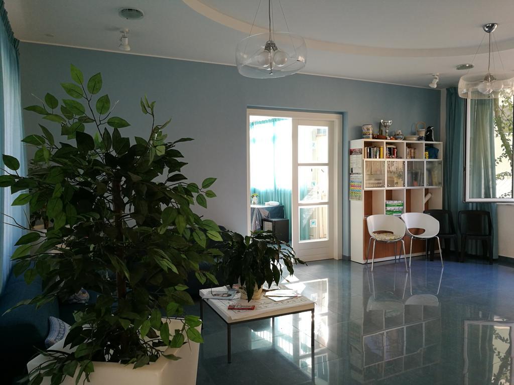 Rock Garden Bed & Breakfast Гаета Екстериор снимка