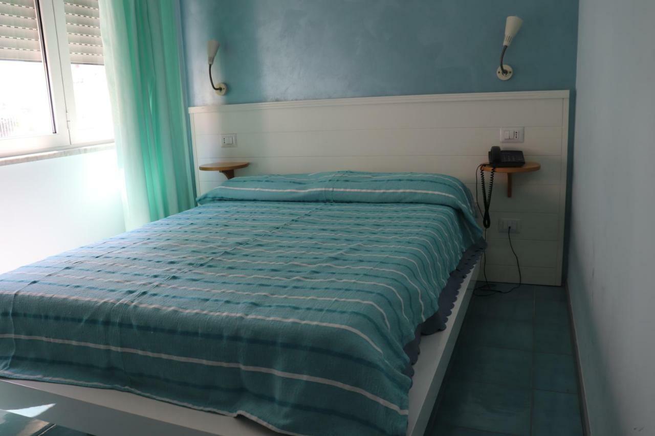 Rock Garden Bed & Breakfast Гаета Екстериор снимка
